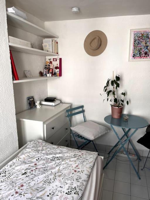 Cute Marais Private Studio For 2 Paris Eksteriør billede